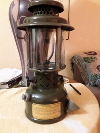 Vintage Coleman 1958 U.  S.  Military Lantern