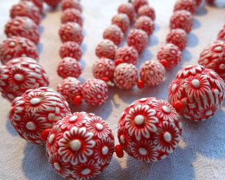 Vintage Art Deco Rare Red White Daisy Flower Early Plastic Bead Necklace - 3