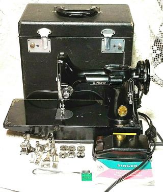 Antique Singer Featherweight Sewing Machine 221 - 1 Serial Aj206680 Year 1949