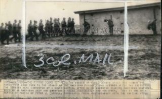 1945 Press Photo American Firing Squad & Bodies Of Executed German Spies