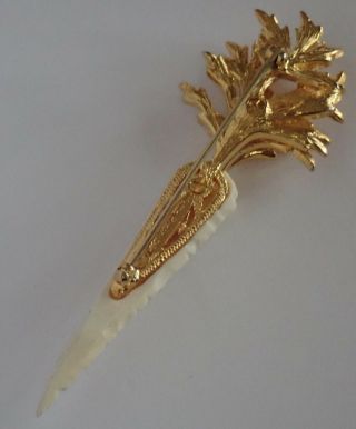 RARE VINTAGE NETTIE ROSENSTEIN GOLD PLATE CARVED WHITE CARROT BROOCH 5