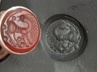 Veryrare Medieval Silver Seal Ring/bird Figures.  Rare Carnelia Stone.  10,  5 Gr.  19mm