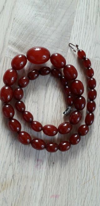 Antique Art Deco Cherry Amber Bakelite Bead Necklace 46.  16 Grams.  Faturan