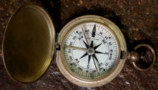 Vintage Waltham Wwii U.  S Military Pocket Compass,  Brass & Glass Perfectly