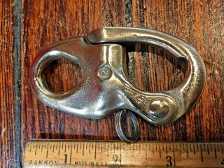 VINTAGE BRONZE MERRIMAN 2 SNAP SHACKLE WITH FIXED BAIL APROX 3 1/2 