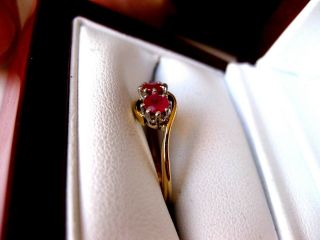 ANTIQUE VICTORIAN 18Ct YELLOW GOLD RIND with NATURAL RUBIES,  19 c 2