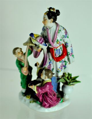 MEISSEN RARE FIGURINE CHINESE LADY WITH PARROT & TWO CHILDREN NO:2678 3