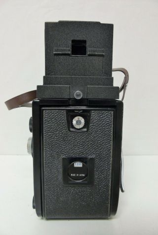Vintage Mamiya C300 Professional F Camera Sekor 1:2.  8 f=80mm Lens 4