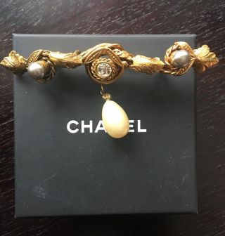 Chanel Gripoix Pearl Brooch Pin Dangling Gold Plated Long 1983 Rare Collectible