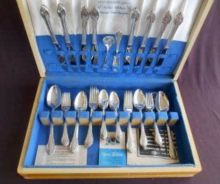 1847 Rogers Bros Flatware Set Remembrance Silverplate Box 51 Piece Service For 8