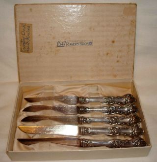 5 Vintage 1847 Rogers Bros Charter Oak Silverplate Silver 6 ¾” Steak Knives Box