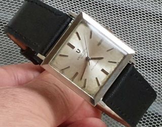 Vintage Universal Geneve Automatic Square Cal.  256c 28 Jewels Mens Watch Steel