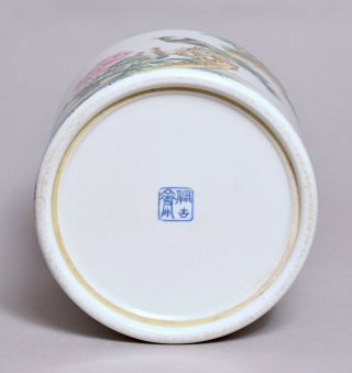 FINE QUALITY LARGE ANTIQUE CHINESE REPUBLIC PORCELAIN BRUSH POT WITH CALLIGRAPHY 10