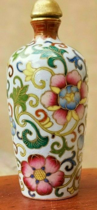 Antique Chinese Snuff Bottle Porcelain Hand Painted w/ Gold Gilding,  Qing 19th C 5