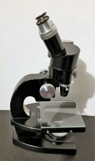Vintage Leitz Wetzlar 2x Stereo Zoom Microscope,  G8x Eyepieces,  Glass Stage 2