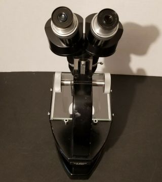 Vintage Leitz Wetzlar 2x Stereo Zoom Microscope,  G8x Eyepieces,  Glass Stage 4