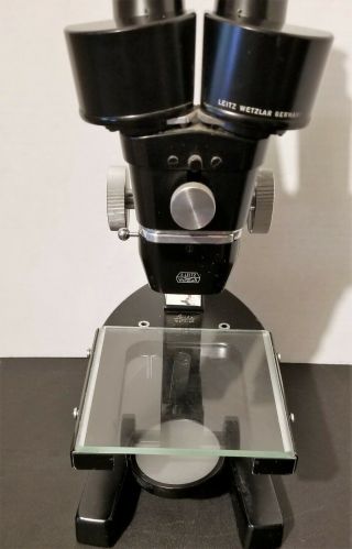 Vintage Leitz Wetzlar 2x Stereo Zoom Microscope,  G8x Eyepieces,  Glass Stage 5