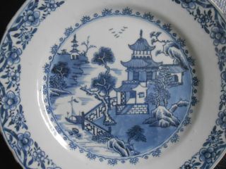 ANTIQUE 18THC CHINESE QIANLONG BLUE & WHITE PORCELAIN WATERY LANDSCAPE PLATE 3