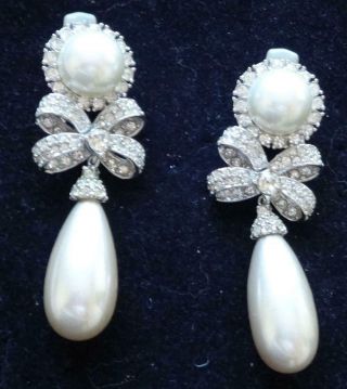 Ciner Vintage Earrings Pearl Cabochons Pave Ice Rhinestones 2 3/4 " Chandeliers H