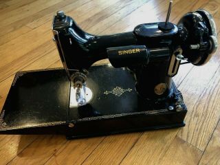Singer Sewing Machine Featherweight 221 Vintage 1941 3 - 110 Black w/ Case 2