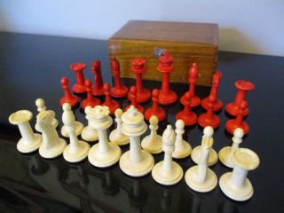 Antique Vintage Hand Carved Bone Red&white Chess Set English Staunton Style Box