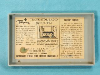 Vintage 1950 ' s World First Transistor Radio,  Regency TR - 1 AM Radio 9