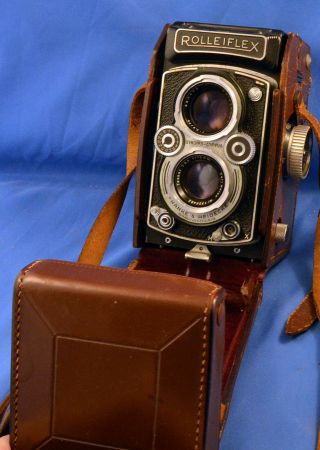 Vintage Rolleiflex DBP DBGM TLR Camera w/ Zeiss Tessar and Heidosmat Lenses 10