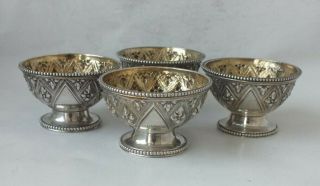 Set Of 4 Victorian Solid Sterling Silver Salt Pots 1870/ Dia 5.  3 Cm/ 131 G