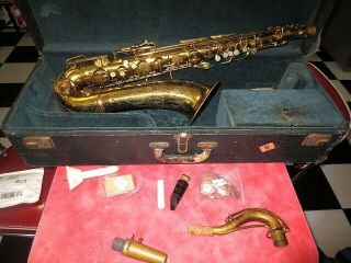 Vintage Naked Lady 10m C.  G.  Conn Ltd.  Saxophone 336234