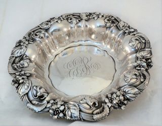 Antique Sterling Silver Large 8.  75 " Bowl Repousse Flowers By Je Caldwell - Estate