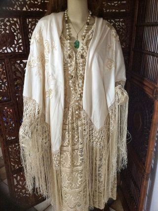 Vintage 1920s Cream Silk Piano Shawl With Cream Floral Embroidery & Long Fringe