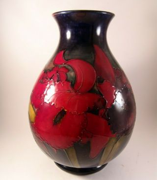 Vintage Moorcroft Pottery Hm Queen English Large Vase 9 " Red Flowers Pre 1949