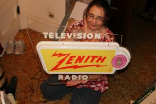 Very Cool Vintage c.  1960 Zenith Television Radio TV Gas Oil 27 