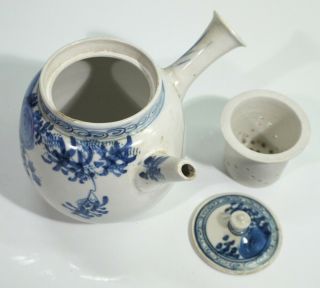 Antique Chinese Handpainted Blue & White Porcelain Teapot. 5