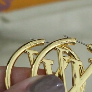LOUIS VUITTON PARIS NWOT Rare Gold Logo LV Hoop Earrings NIB 3