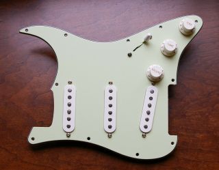 Fender Pure Vintage 59 Loaded Strat Pickguard Parch On Green 7 Way Usa Made