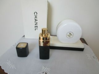Vintage Chanel No.  5 Gift Set 1.  7oz Spray Cologne & 4oz Bath Powder w/Orig Box 7