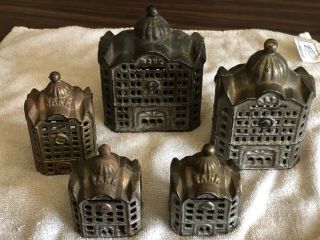 Vintage Williams Cast Iron Domed Still Banks - Count 5 With 4 Different Sizes