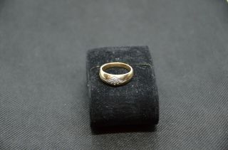 14k Gold Ring With Small Diamonds Vintage 5 Grams Total Weight