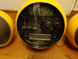 VINTAGE WELTRON MODEL 2001 SPACE BALL AM/FM 8 TRACK W/MODEL 2003 SPEAKER PAIR 4