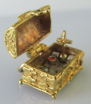 Vintage 9ct Yellow Gold (opening) Gem Set Treasure Chest (3.  5g) Charm