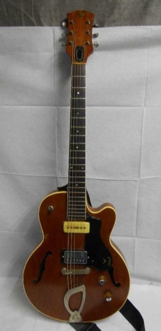 Vintage 1960,  Guild Archtop Hollowbody Electric Guitar W/case