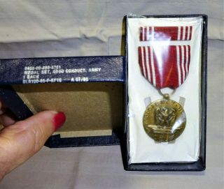 World War Ii Us Army Good Conduct Medal W/ Box Ww2 Factory