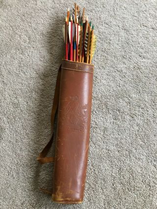 Bear Archery Co.  Estate Vintage Collectible Wood Arrows And Quiver