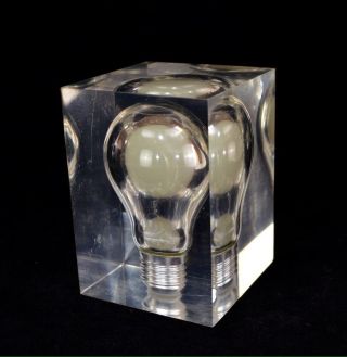 Vintage Lucite Pop Art Encased Glow In The Dark Light Bulb Paperweight 2