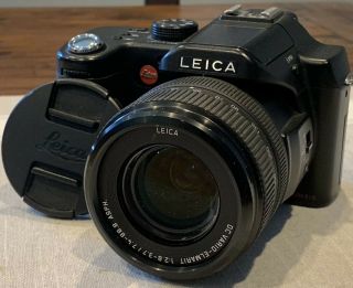 Vintage Leica V - Lux 1 10.  1mp Digital Slr Camera 12x Optical Zoom,  Batt & Charger