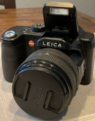 Vintage Leica V - LUX 1 10.  1MP Digital SLR Camera 12X Optical Zoom,  Batt & Charger 2
