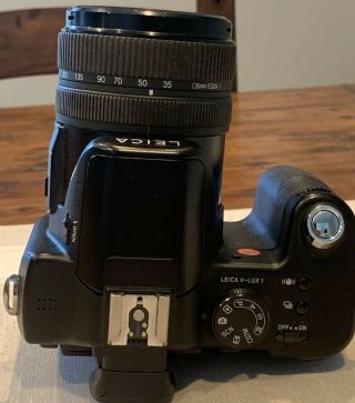 Vintage Leica V - LUX 1 10.  1MP Digital SLR Camera 12X Optical Zoom,  Batt & Charger 8