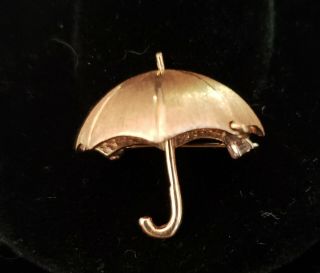 Vintage mid century 14k Yellow Gold 3D Under My Umbrella Diamond Raindrop Pin. 4
