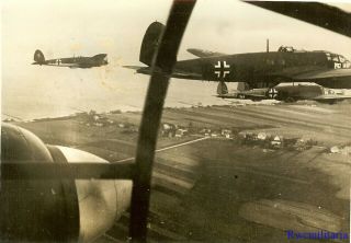 Press Photo: England Aerial View Luftwaffe He - 111 Bombers On Mission; 1940